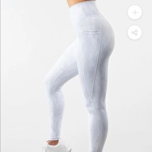 Buffbunny snow camo leggings